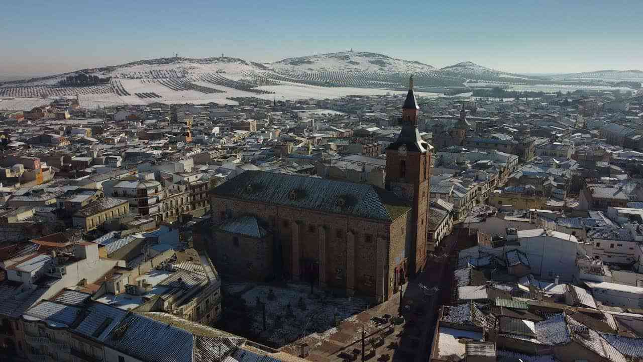 Un vídeo viral de Herencia (Ciudad Real) a vista de drone con la pasada nevada
