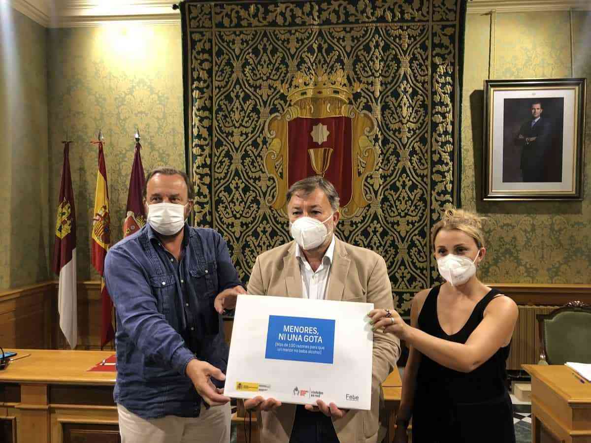 El Ayuntamiento de Cuenca y Espirituosos España renuevan su colaboración para prevenir el consumo de alcohol en menores