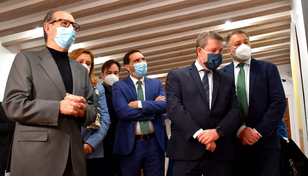 Ceden 11 obras de Rafael Canogar a la Fundación Antonio Pérez de Cuenca que inauguró hoy la Sala Canogar