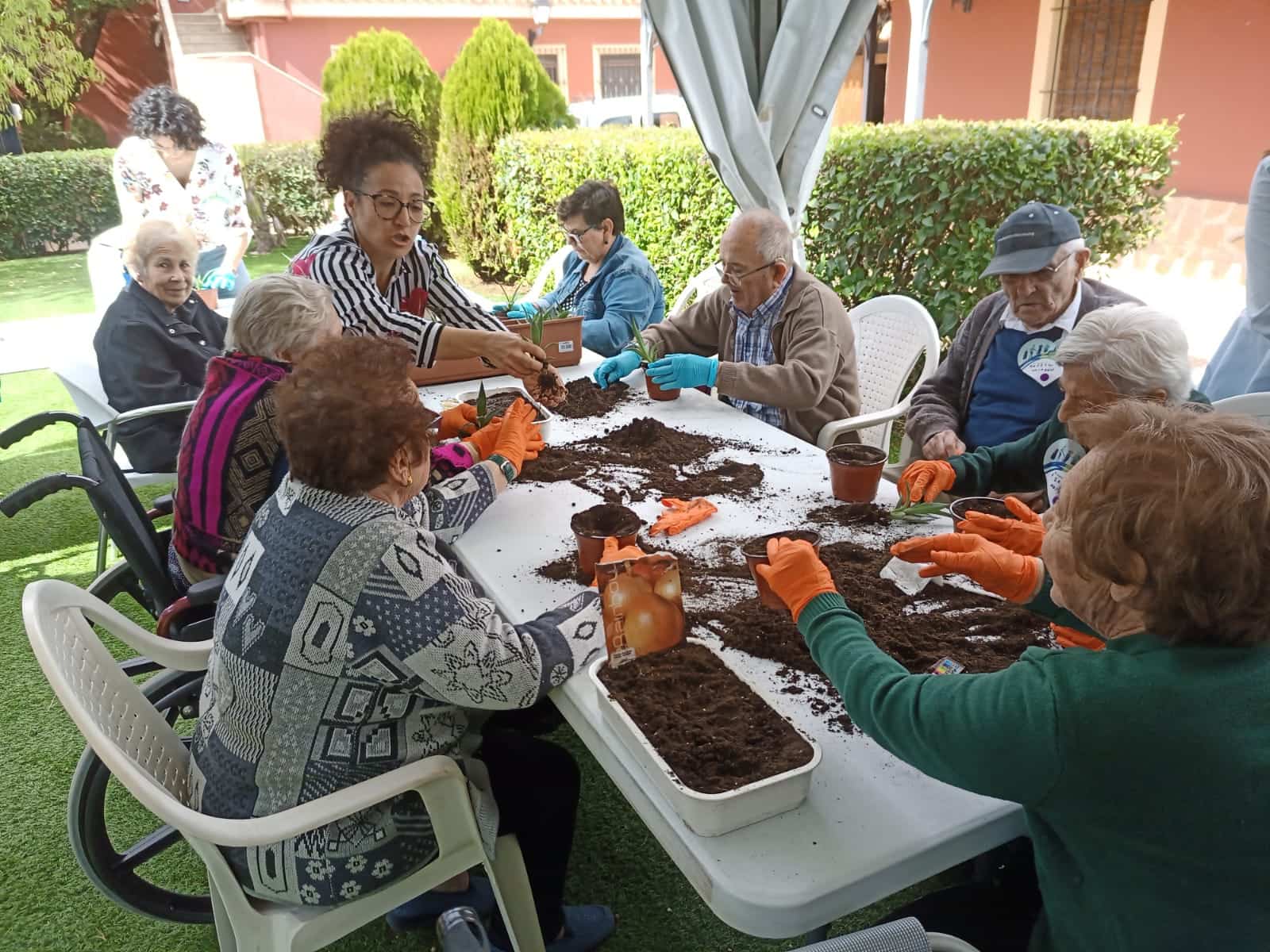 Casi 500 personas mayores disfrutan del X Encuentro Acescam￼