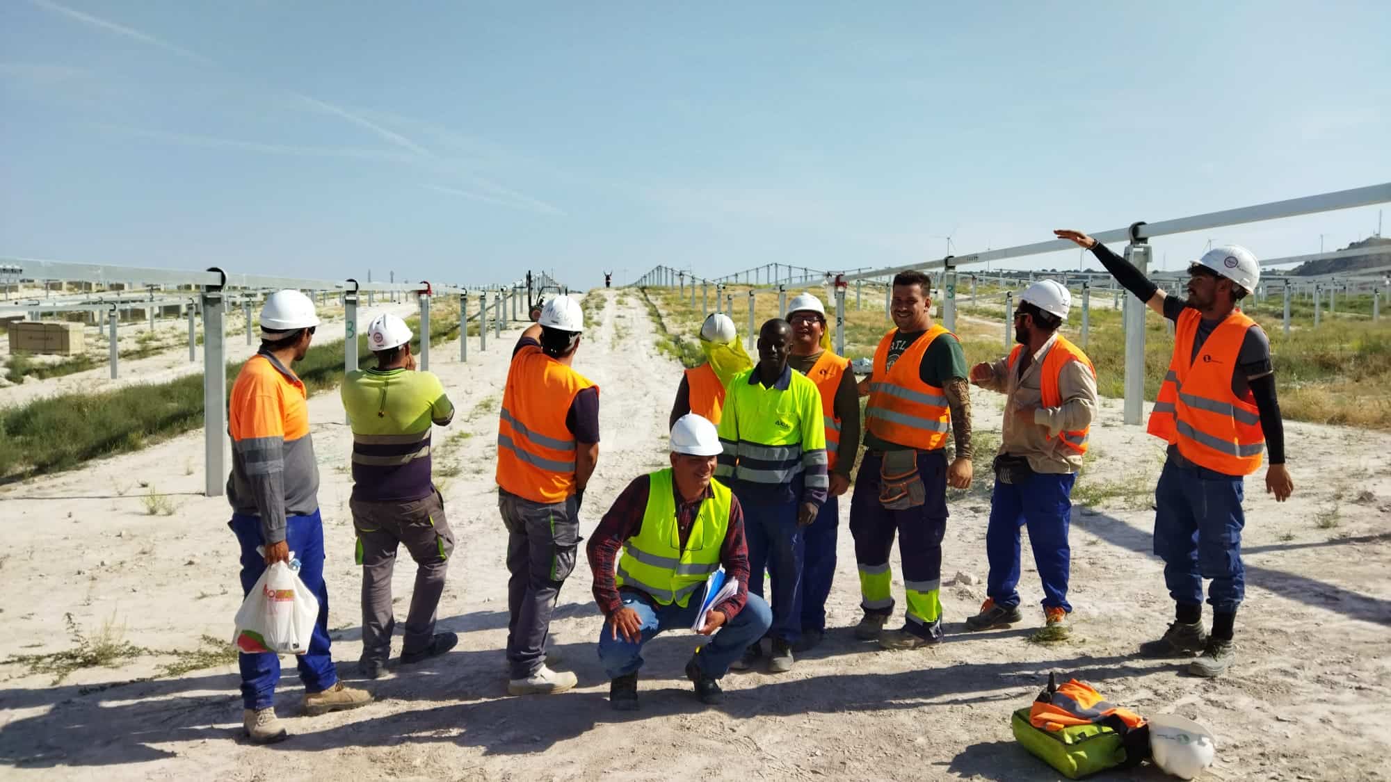 Instelcon Renovables y Acciona Energía saldarán de inmediato las deudas salariales de la empresa talaverana con 18 trabajadores eventuales de la planta fotovoltaica ‘Bolarque’