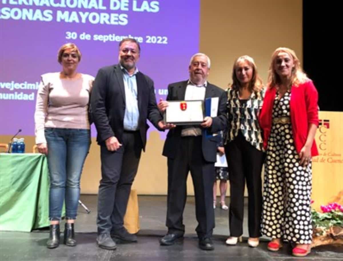 Celebrado el Día de las Personas Mayores en el Teatro Auditorio ‘José Luis Perales’ de Cuenca con entrega de reconocimientos