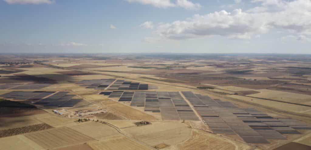 Endesa, a través de su filial renovable EGPE, pone en funcionamiento tres nuevas plantas solares en Manzanares