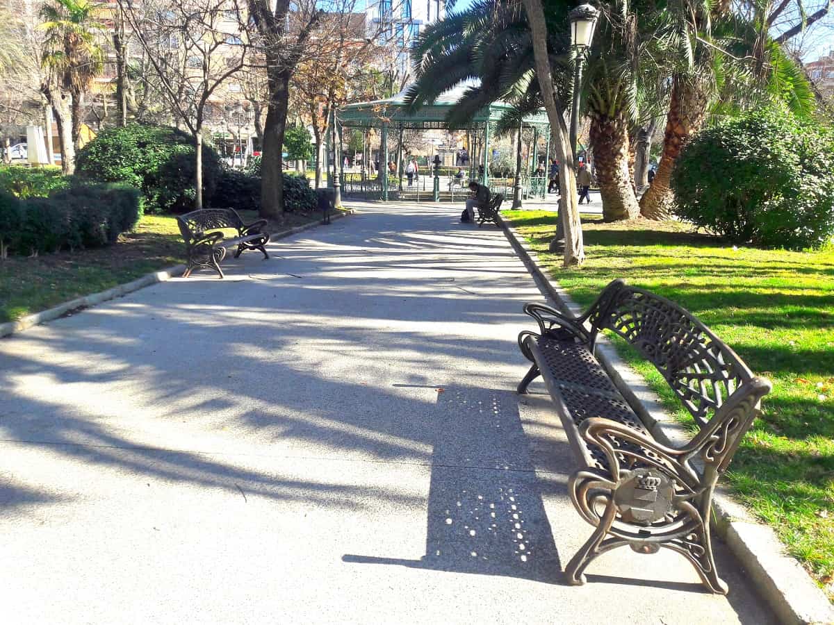 Recordarán a Antonio Rodríguez Fernández “Antoñito” nombrando un banco del Paseo de San Gregorio en Puertollano en su honor