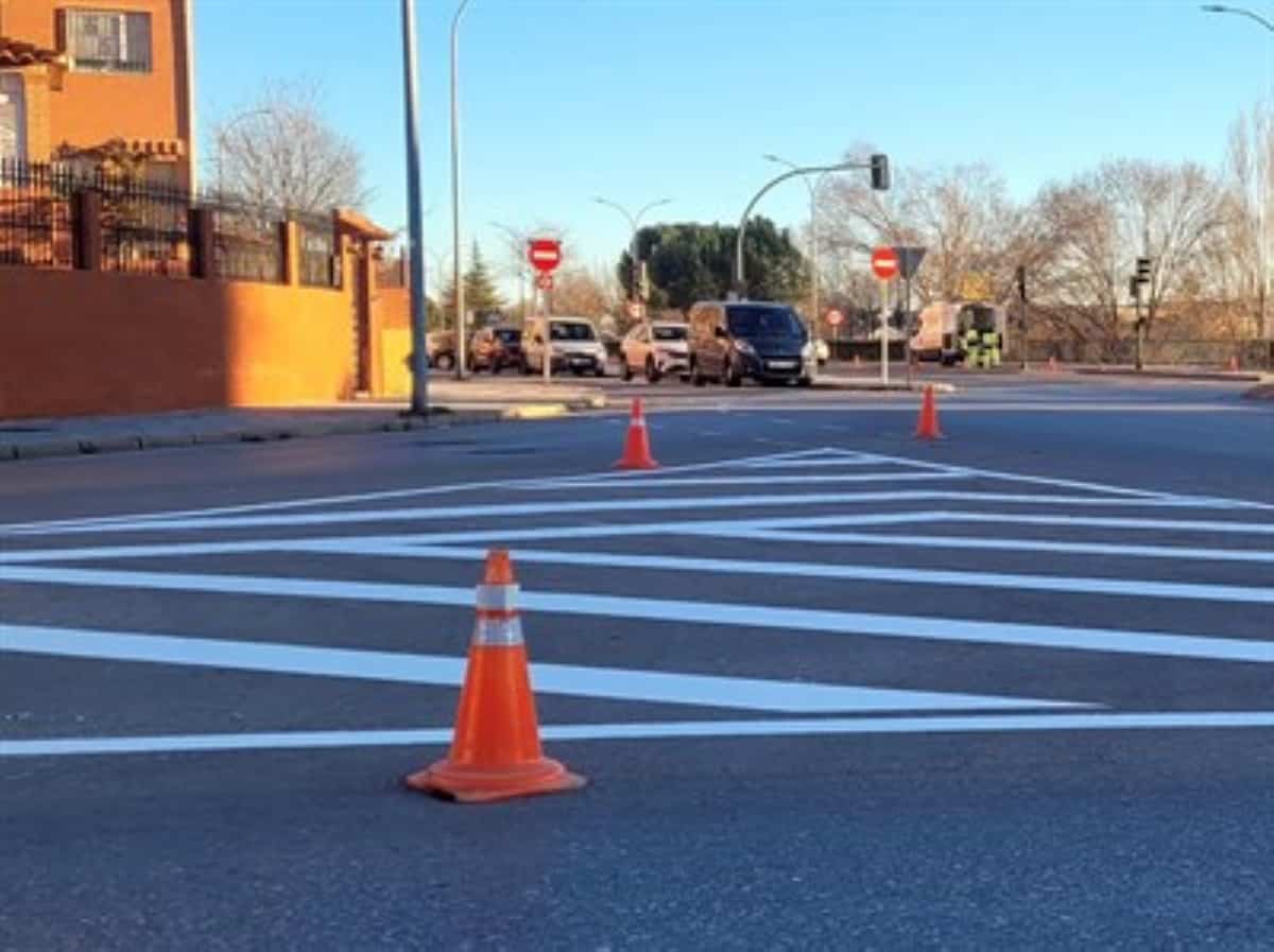 Avanza la renovación de la señalización vertical y horizontal de la ciudad de Cuenca por la Ronda Oeste para llegar a toda la ciudad