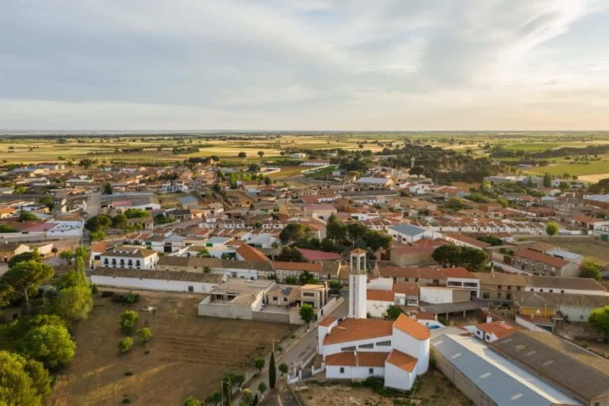 Masivo rechazo al proyecto de macrogranja porcina en Casas de Haro