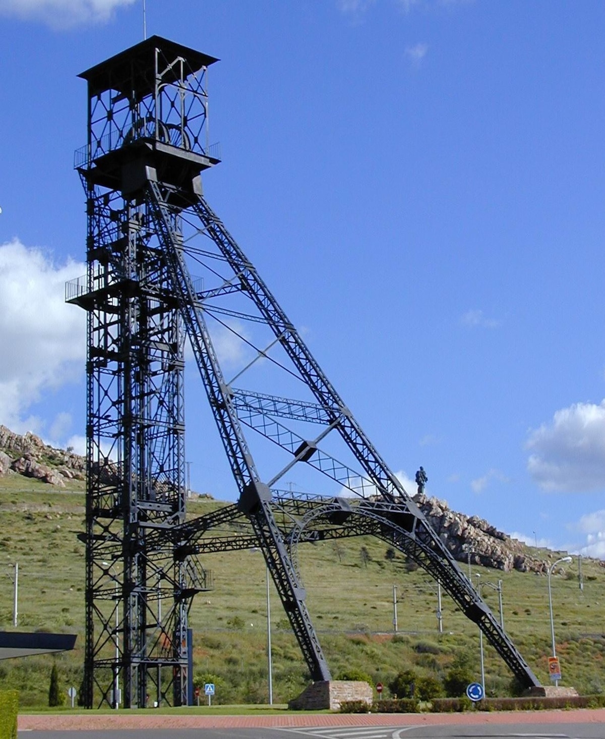 Iniciado el expediente para la restauración del castillete de Santa María en Puertollano  por un importe de 21.780 euros