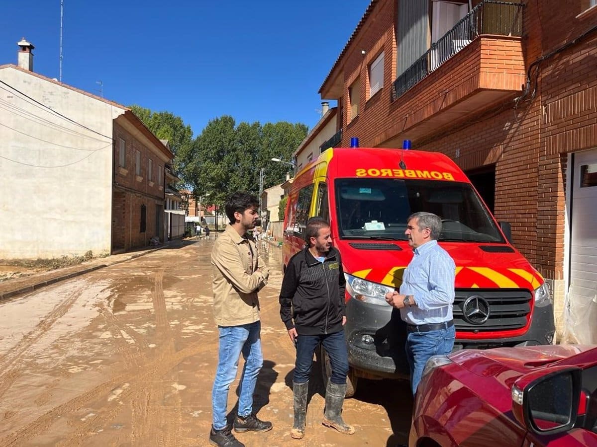 Intervención de bomberos en Municipio de Iniesta ante fuertes lluvias: 21 casos atendidos, 12 efectivos desplegados y colaboración en achique de agua