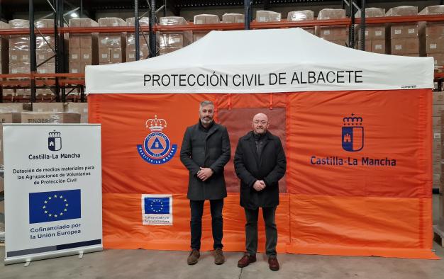 El Gobierno regional proporciona tiendas de campaña de primeros auxilios a once agrupaciones de Protección Civil