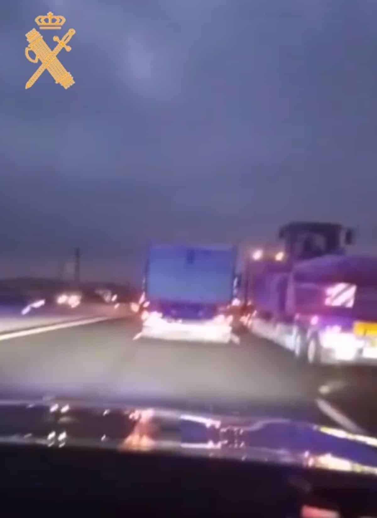 Cae conductor drogado tras frenética persecución con camión hurtado por las autovías A-3 y A-7