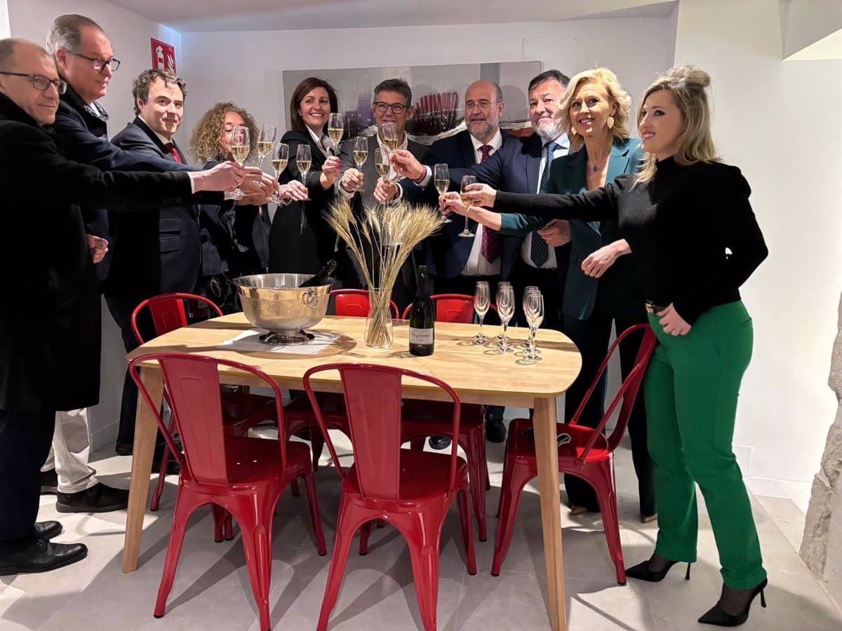 Inauguración de un Nuevo Hotel de Lujo: Rafael Catalá y Lourdes López Rehabilitan el Histórico Palacio de Bobadilla en el Corazón del Casco Antiguo de Cuenca