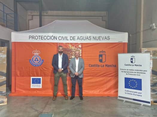 El gobierno regional distribuye tiendas de campaña de primeros auxilios a ocho agrupaciones de Protección Civil en Castilla-La Mancha.