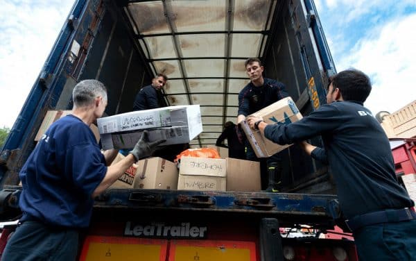 Toledo despacha el primer tráiler con 20 toneladas de ayuda hacia la Comunidad Valenciana