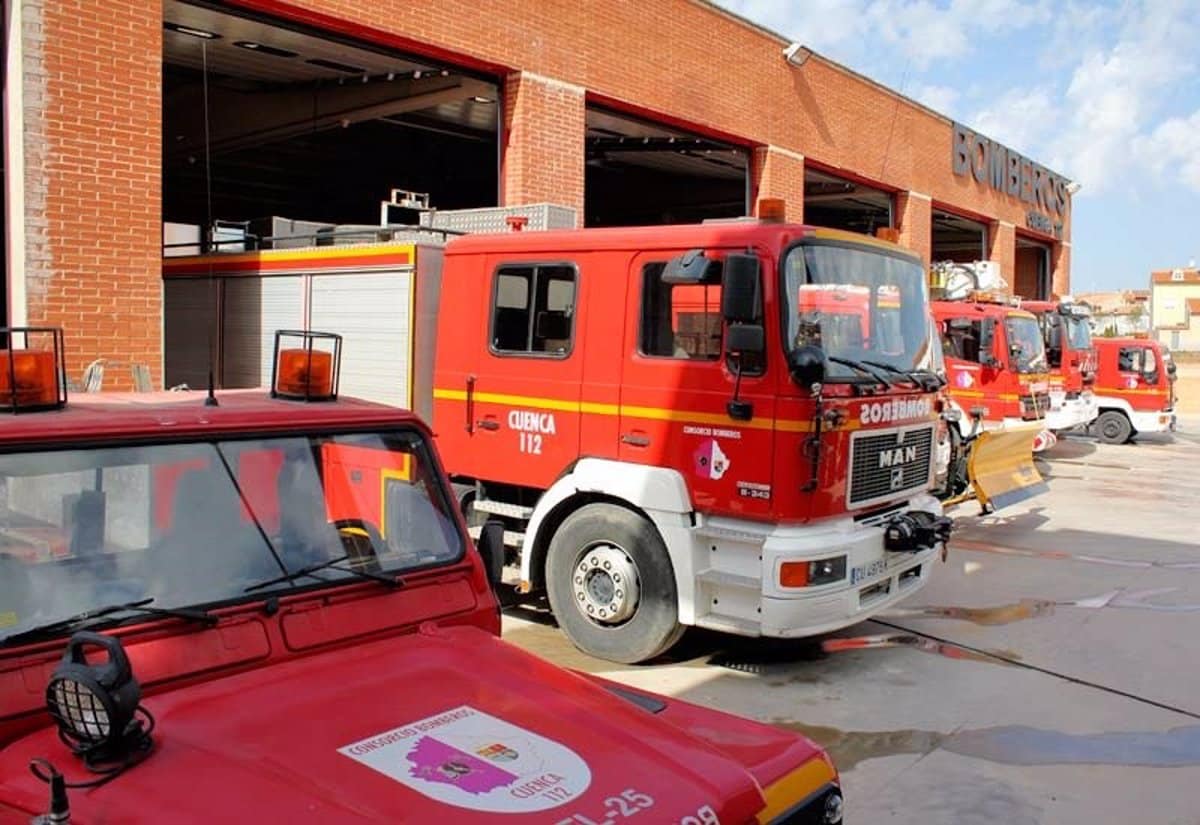 Bomberos de Motilla del Palancar Apagan Incendio Que Amenazaba Depósito De Gasoil En Graja De Iniesta