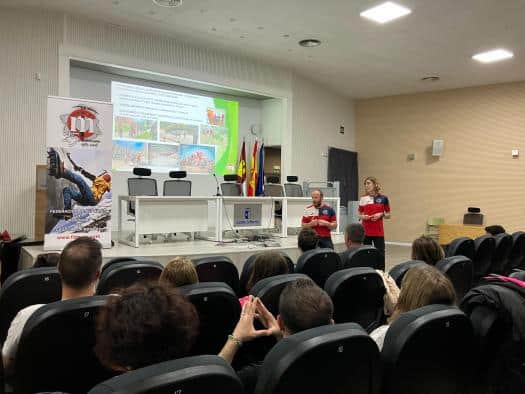 Jornada sobre el uso de la silla Joëlette en deportes de montaña en Castilla-La Mancha