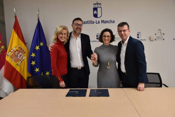 El Gobierno regional invertirá 214.000 euros en la nueva escuela infantil de San Lorenzo de la Parrilla.