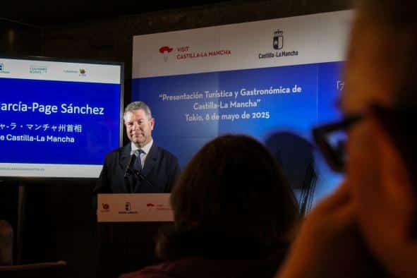 García-Page destaca el legado patrimonial de Castilla-La Mancha para promocionar la región ante profesionales turísticos en Japón