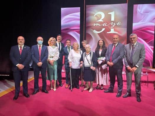 La delegada de la Junta celebra los éxitos de los premiados conquenses en el Día de Castilla-La Mancha 2025