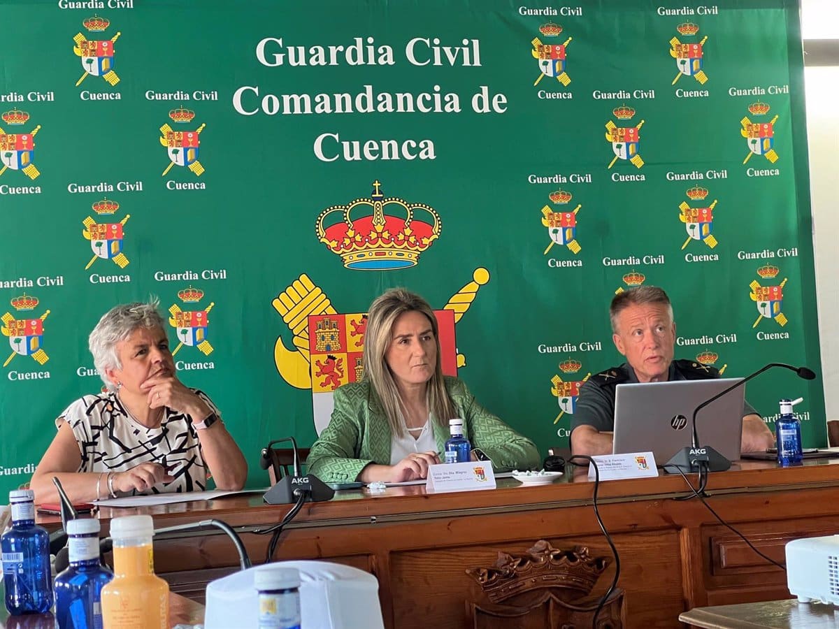 Tolón se reúne con los mandos de la Guardia Civil de C-LM y destaca la reducción de delitos contra el patrimonio