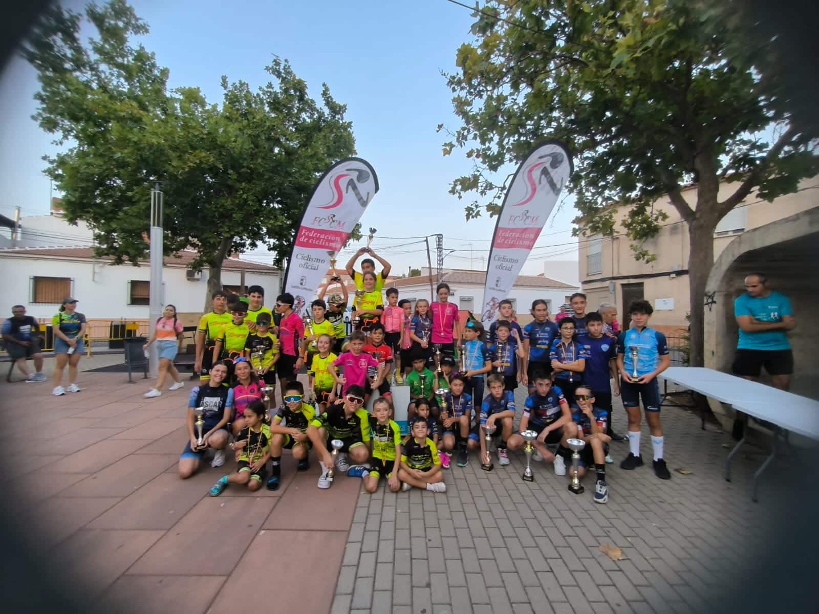 El Barrio de Santa María de Bolaños se estrena a lo grande en el Trofeo Federación de Escuelas de Ciclismo