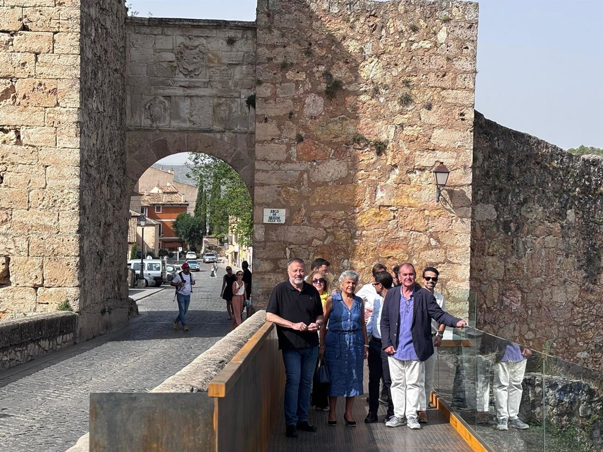 Cuenca estrena pasarela peatonal en el arco de Bezudo