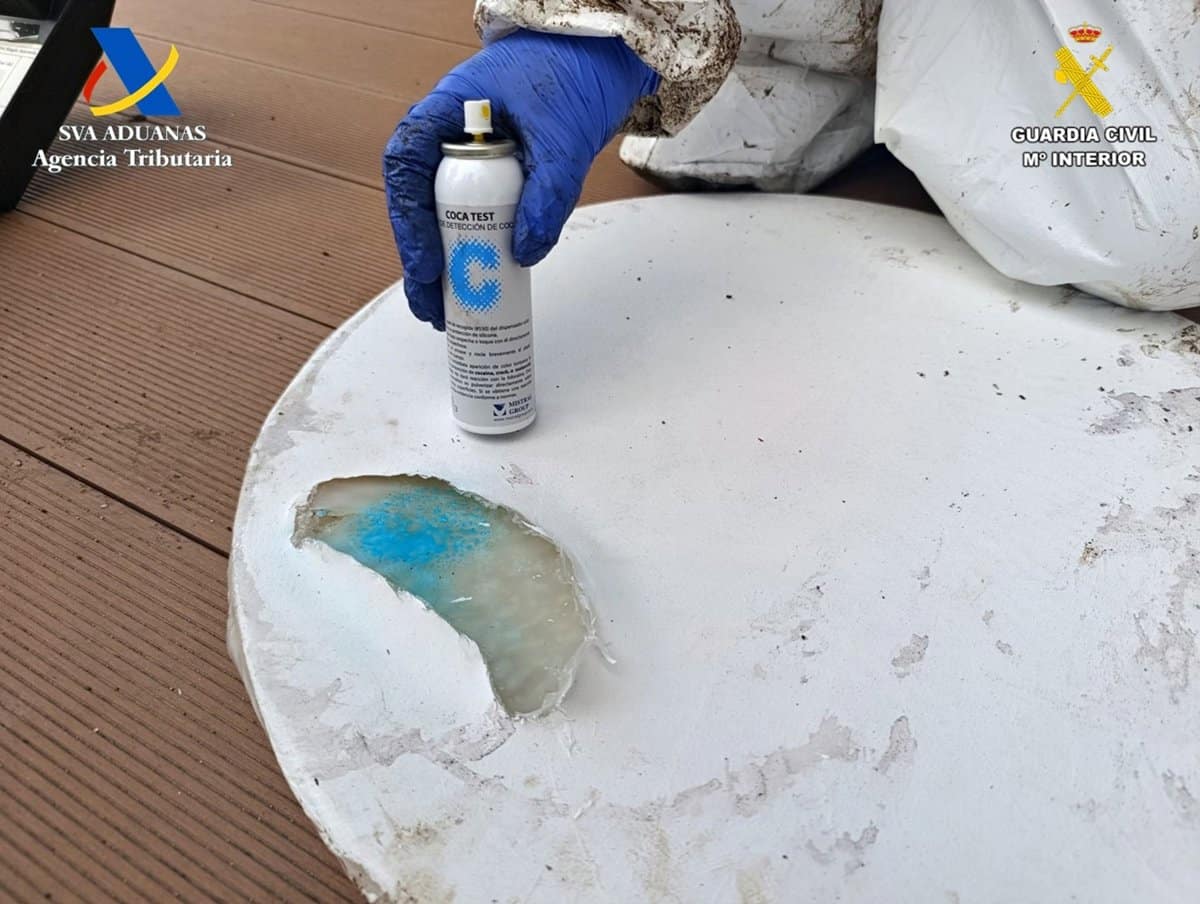 Detenido por introducir 262 kilos de cocaína oculta en bidones de fruta congelada