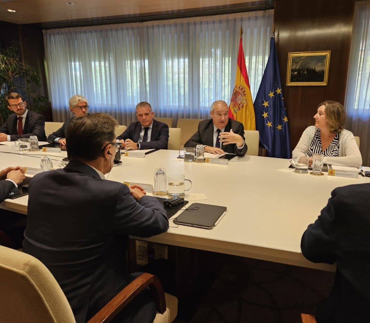 Hereu y Mahle buscan alternativas para mitigar el impacto laboral en Cuenca y Valencia