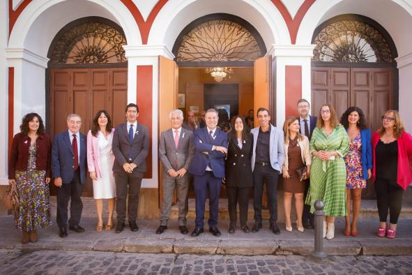 García-Page impulsa la construcción de centros de la Mujer en Tragacete y Brihuega para promover la igualdad en Castilla-La Mancha