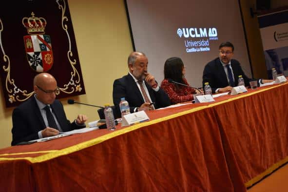 Castilla-La Mancha destina casi diez puntos porcentuales más que la media nacional por estudiante universitario.