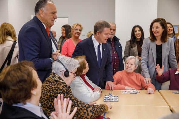 El Gobierno regional abre las puertas del nuevo centro para mayores en Tarancón, un modelo para el envejecimiento activo y el cuidado.
