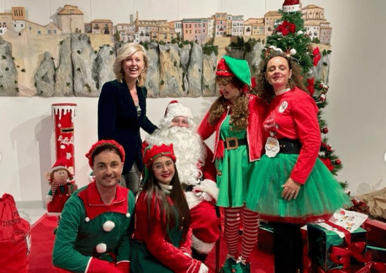 El edificio Iberia se ilumina para la Navidad con actividades familiares emocionantes