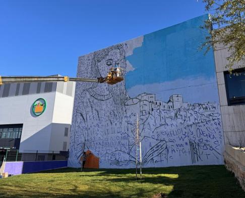 Gran mural decorará fachada Delegación Provincial Hacienda y GEACAM