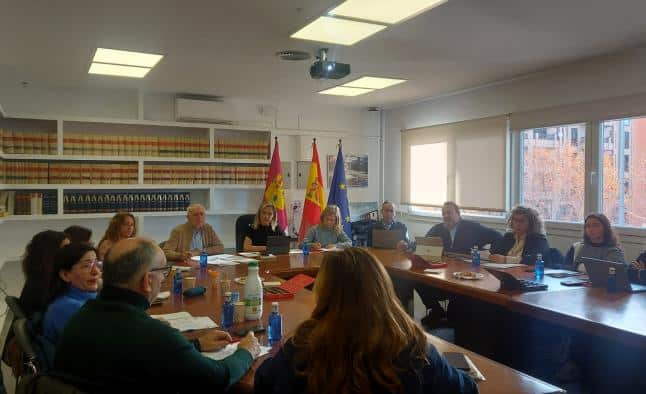 La comisión de urbanismo aprueba circuito de karting en Chillarón y proyectos de energías renovables