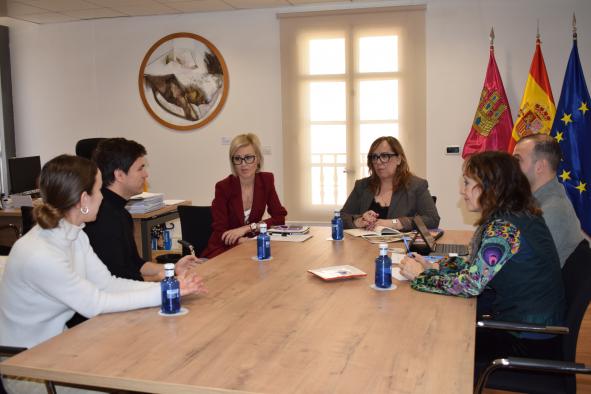 La junta respaldará el cortometraje rodado en Cuenca ‘Una conversación pendiente’ para su estreno en el Festival de Málaga.