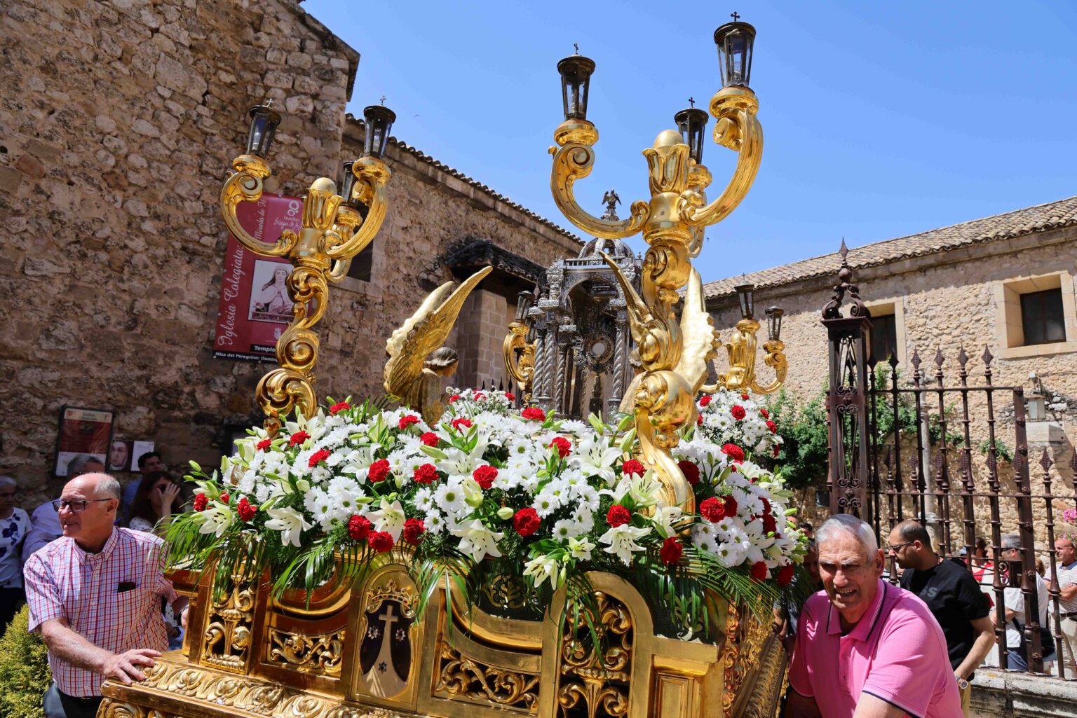 Pastrana Revive su tradición centenaria en la celebración del Corpus Christi