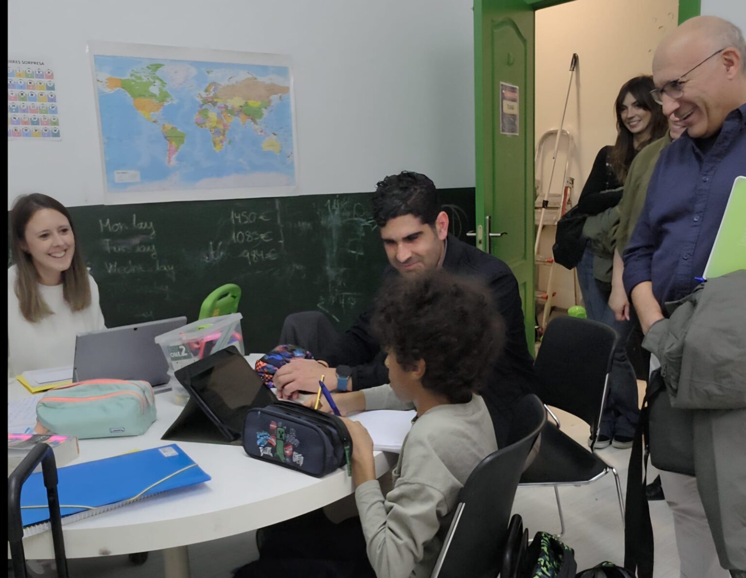 Detrás del TDAH: Familias, personas y la labor de APANDAH en la Diputación