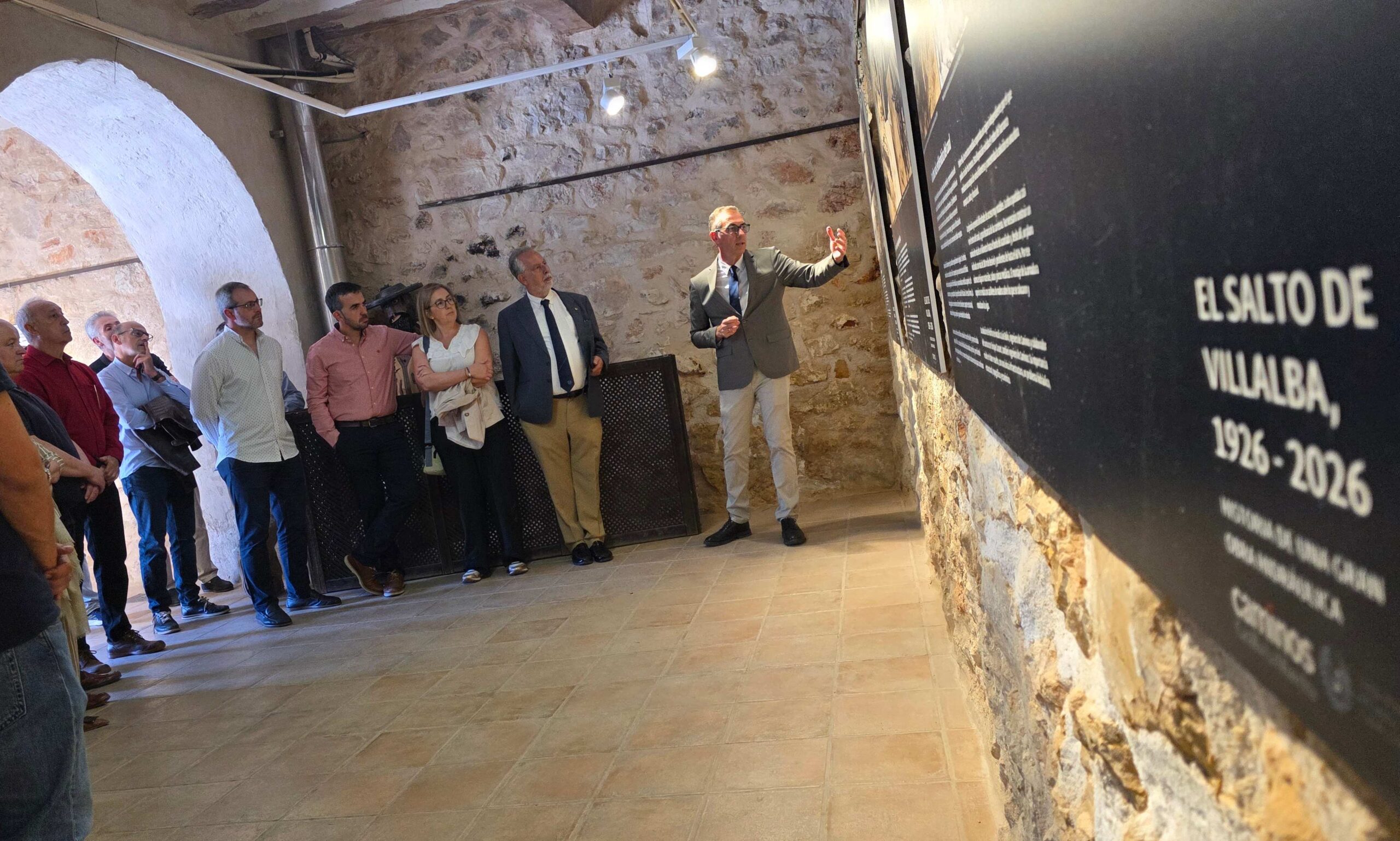 Mota del Cuervo acoge la exposición sobre el centenario del Salto de Villalba